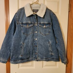 Torrid NWT Size 2X (18-20) Sherpa Lined Denim Trucker Jacket From 2025  $130MSRP